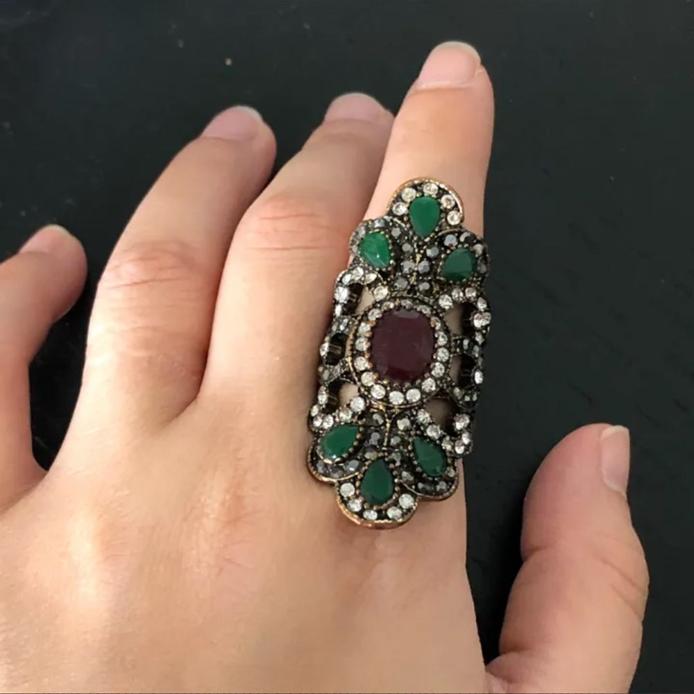 Beautiful Shield Sultanite Inspired Ring